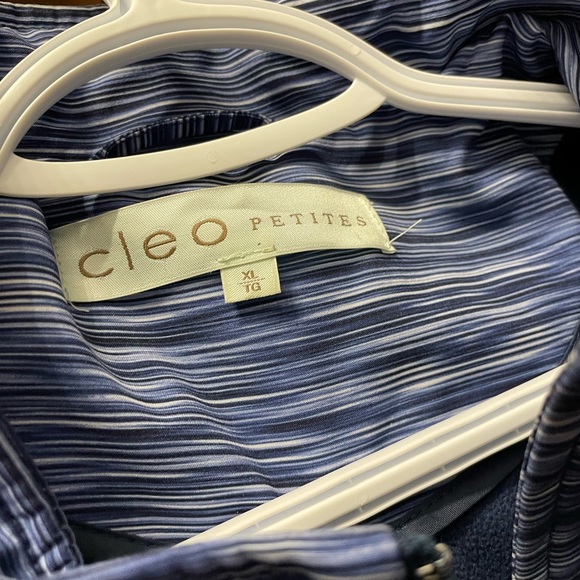 Nice coat - Picture 2 of 2